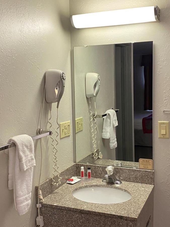Ramada By Wyndham Sioux Falls Dış mekan fotoğraf